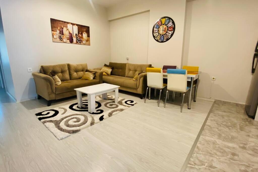 Sisli Pangalti Da 2+1 Jakuzili Lux Daire Daire *