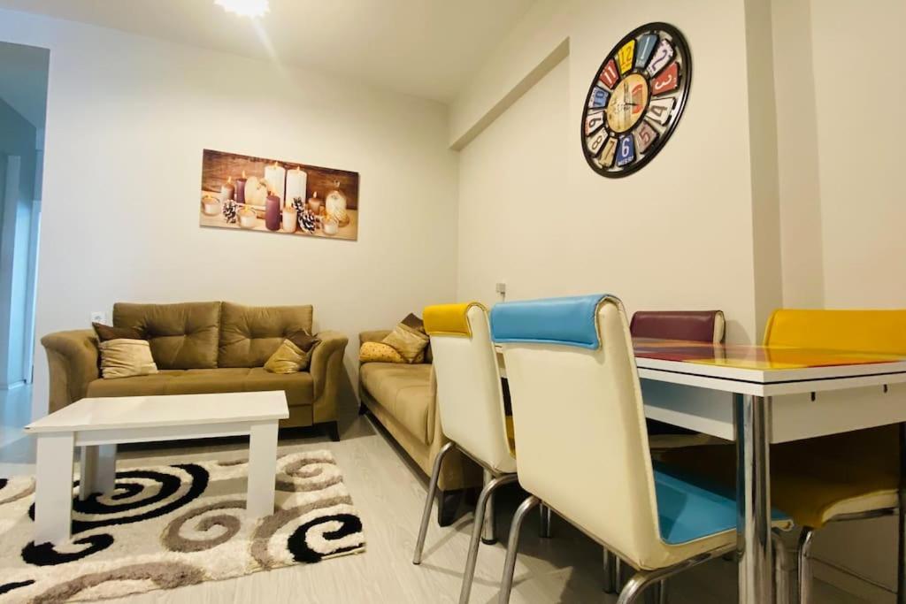 Sisli Pangalti Da 2+1 Jakuzili Lux Daire *